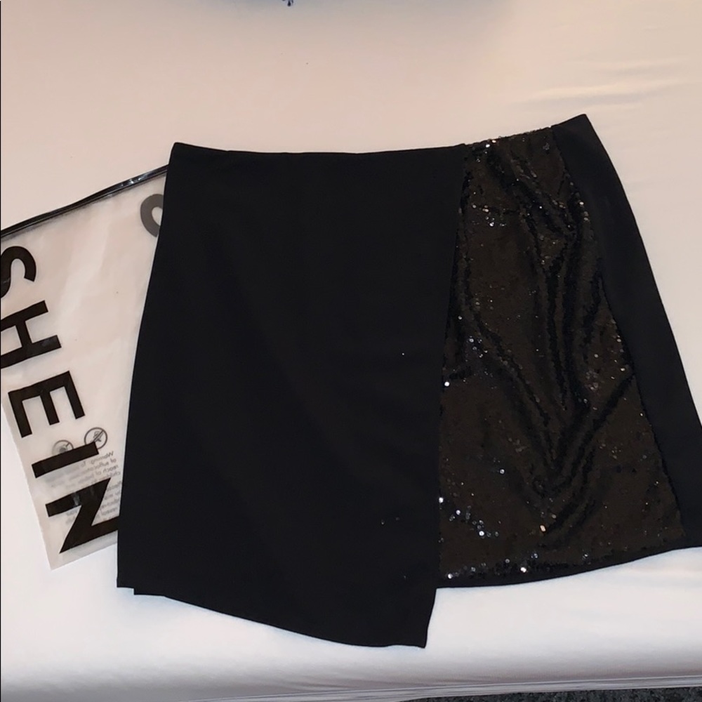 Black skirt